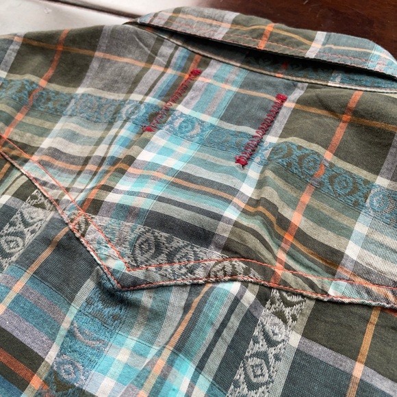 Vintage Red Western Style Short Sleeved Shirt with Pearl Snap Closure - Picture 3 of 11